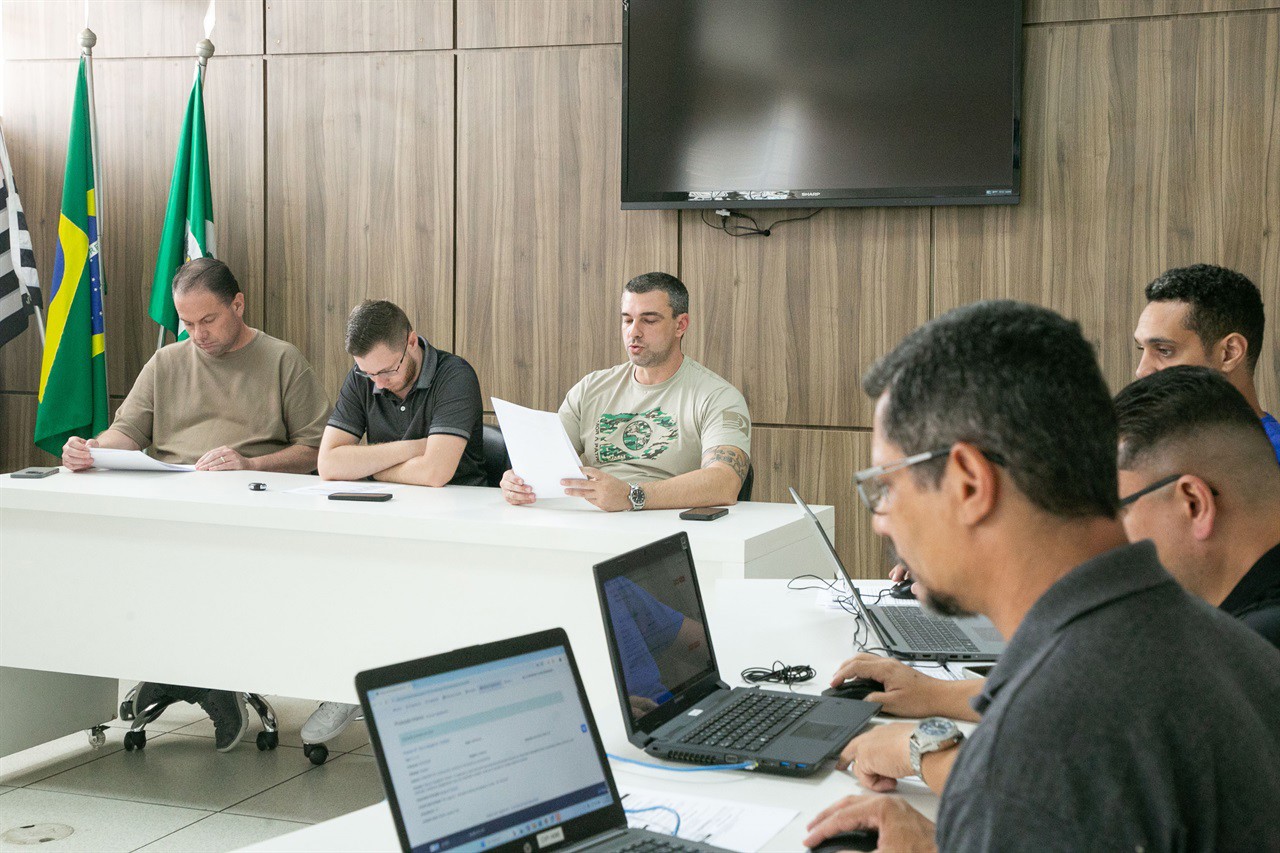 CLJR realizou reunião nesta segunda-feira (14) para análise de projetos