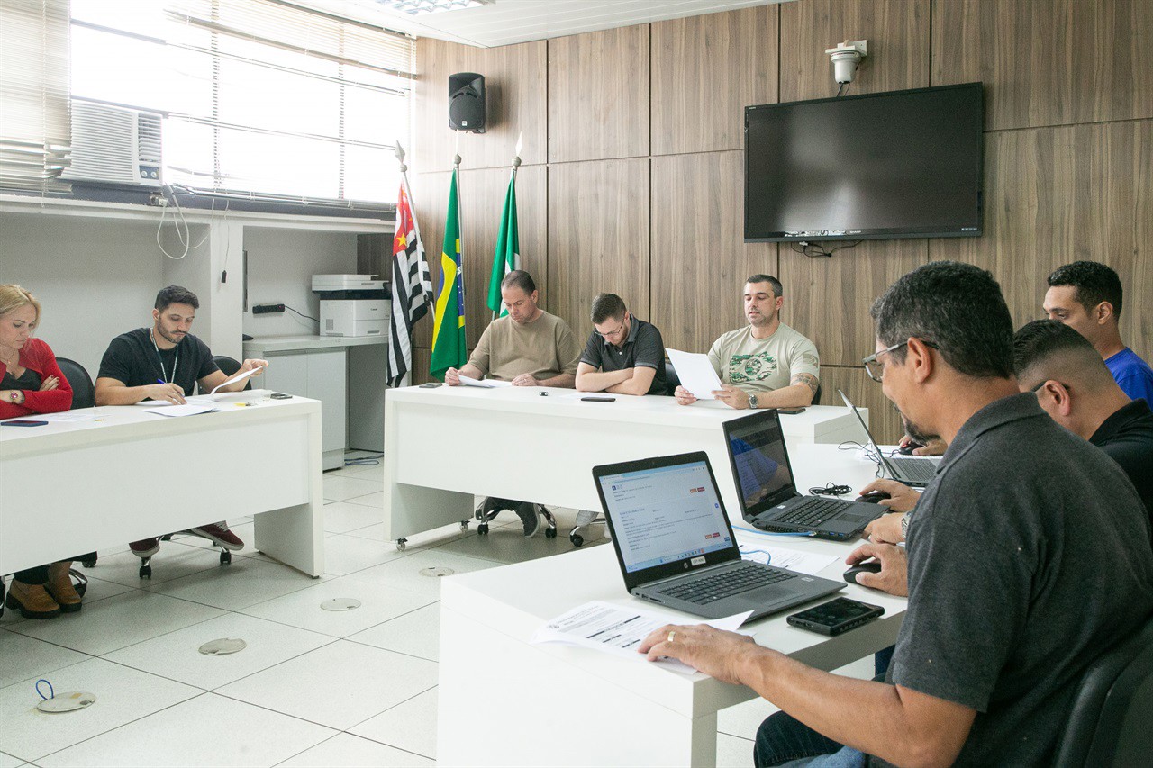 CLJR realizou reunião nesta segunda-feira (14) para análise de projetos