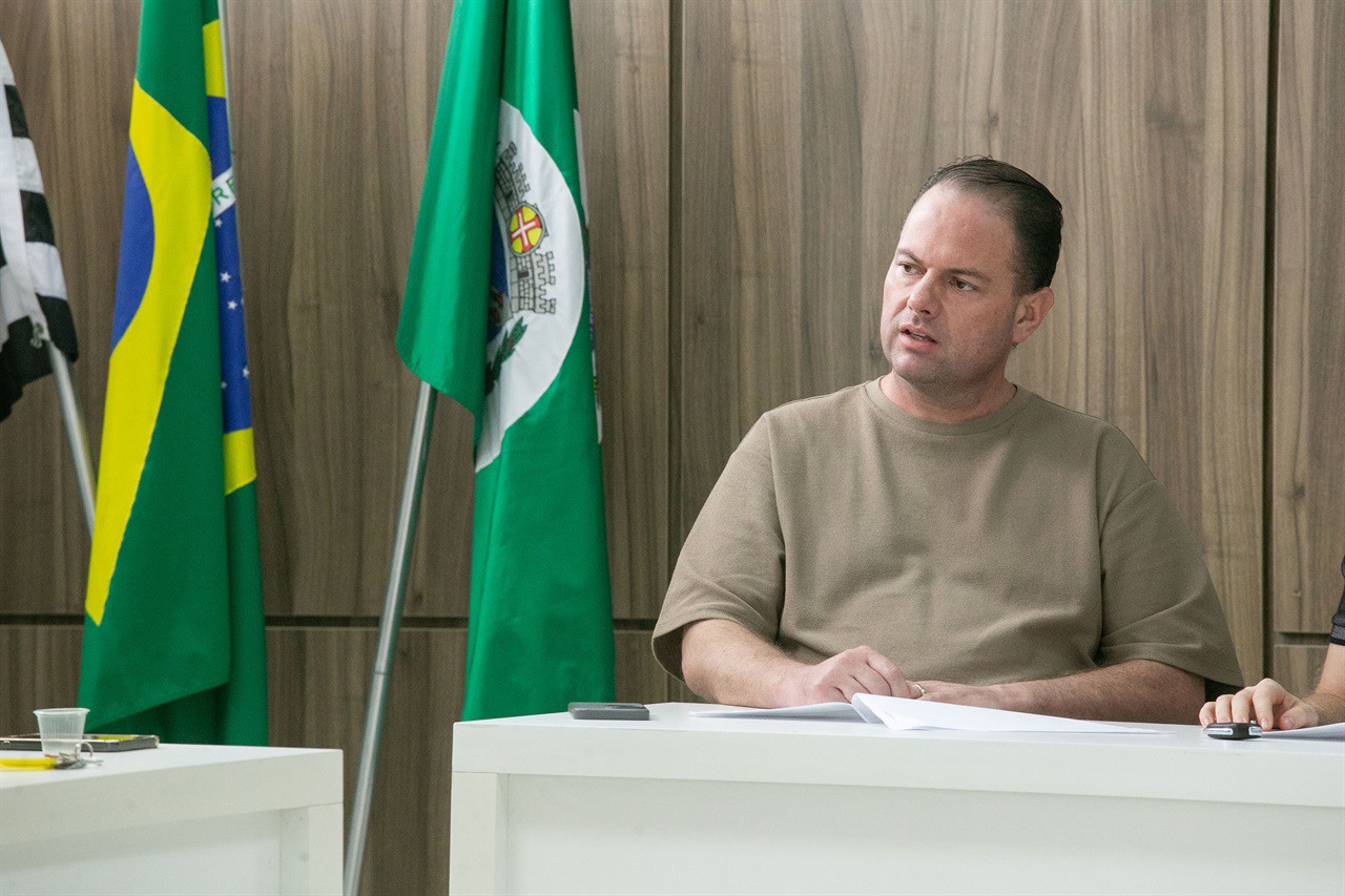 CLJR realizou reunião nesta segunda-feira (14) para análise de projetos