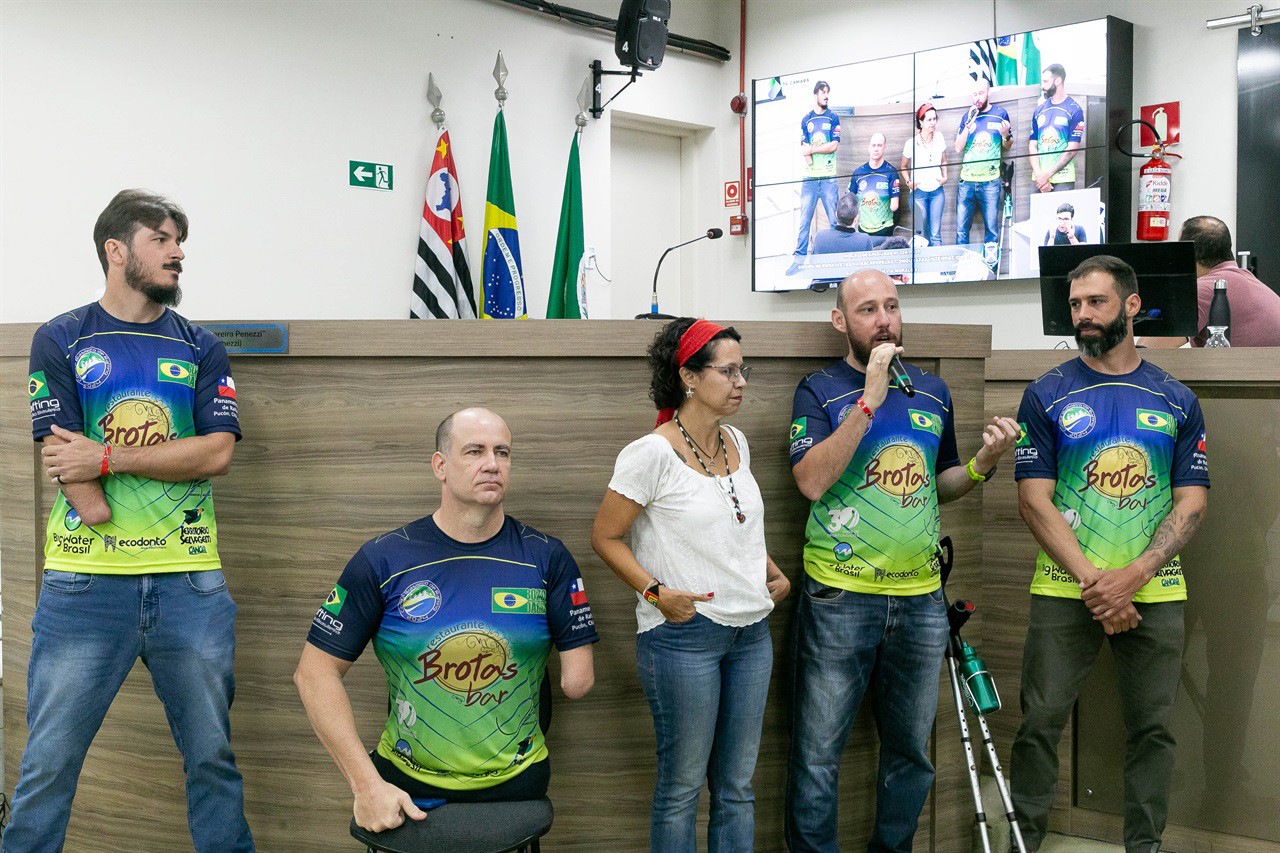 Moção de aplausos foi entregue durante a 20ª Reunião Ordinária