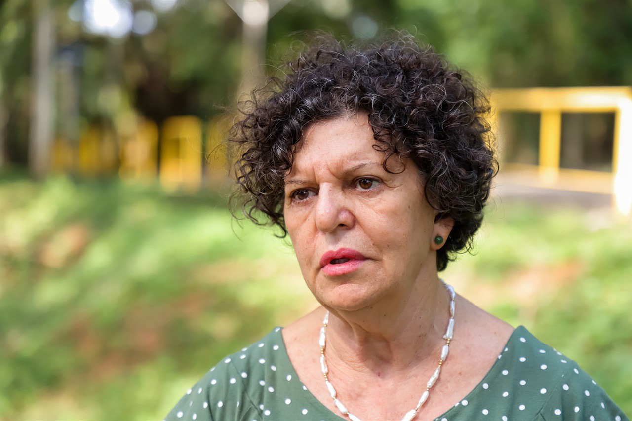 Vereadora faz plantio de árvore pelo Dia do Rio Piracicaba