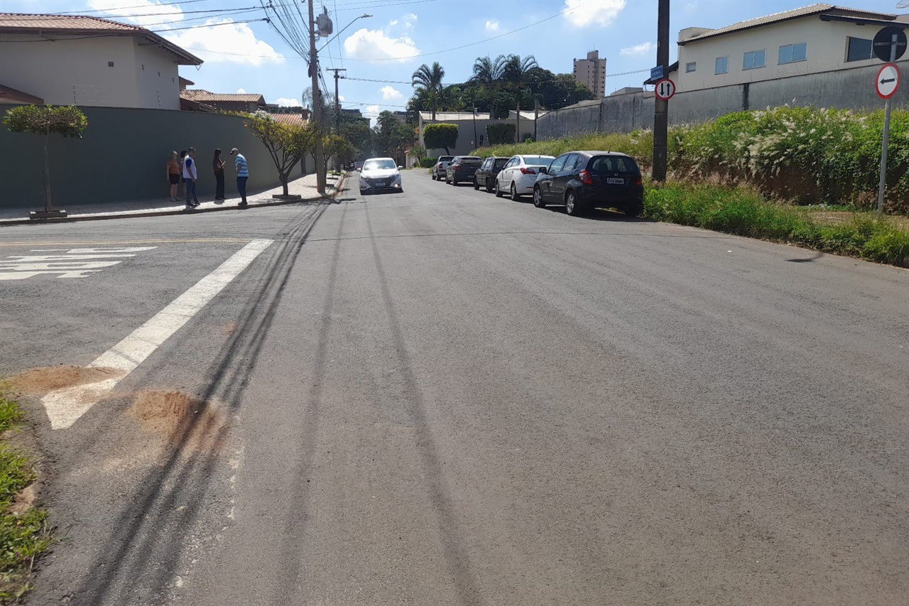 Vereador pede construção de canaleta e melhor sinalização no Centro