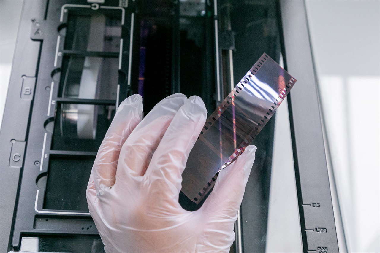 Foram incluídas 374 novas imagens digitalizadas a partir de negativos