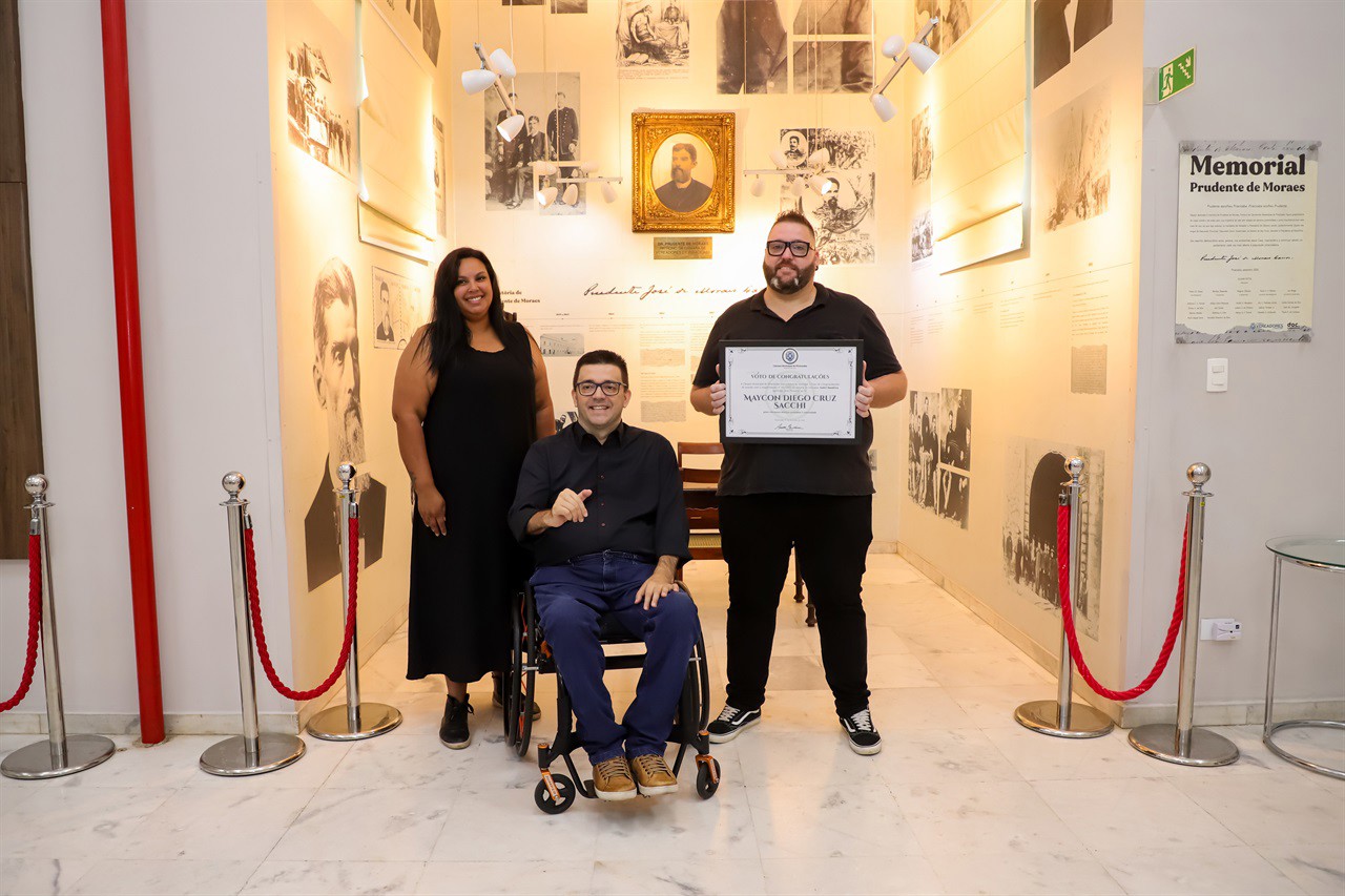 André Bandeira, Maycon Sacchi e sua esposa Tâmara