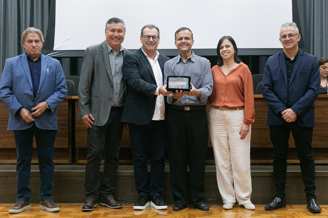 Dia Nacional dos Metalúrgicos é comemorado na Câmara