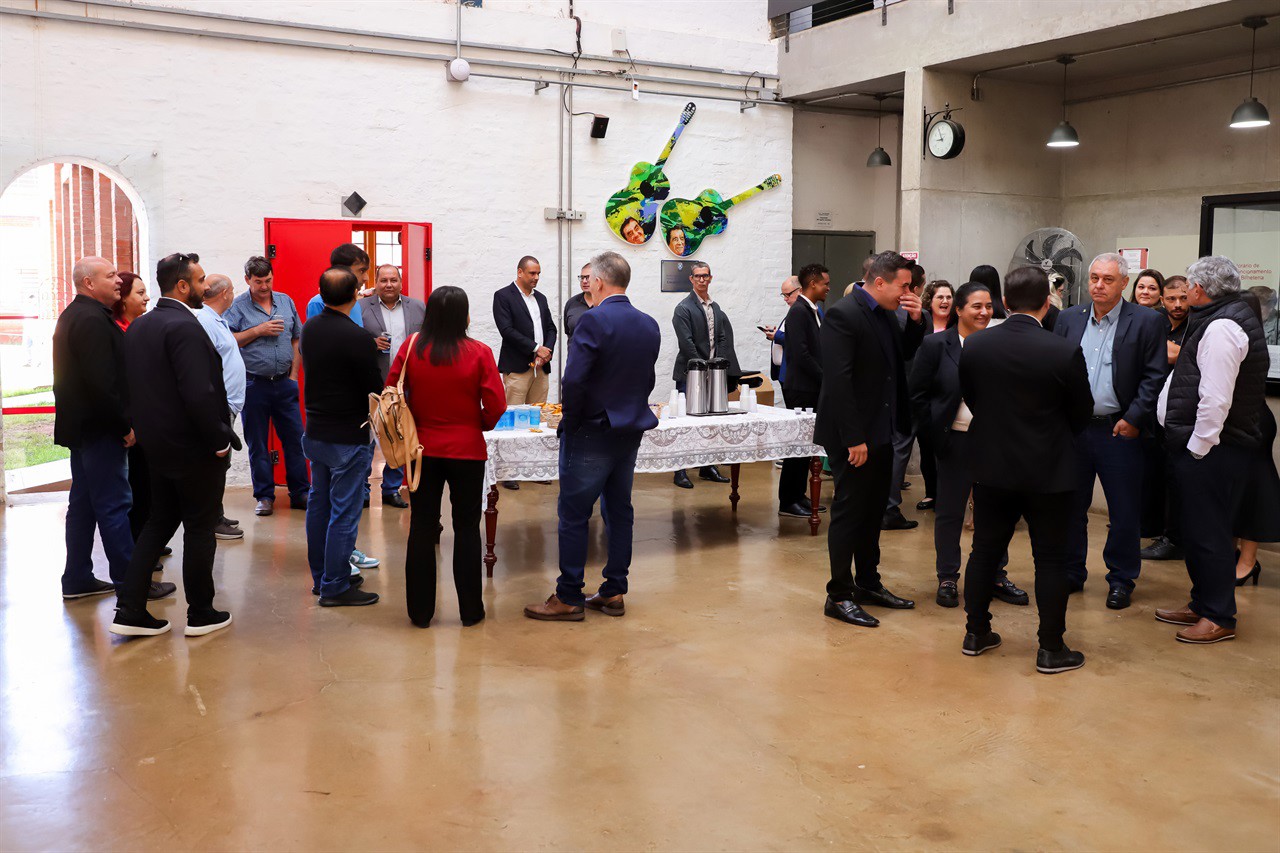 Vereadores tomam posse e defendem regulamentação da Região Metropolitana