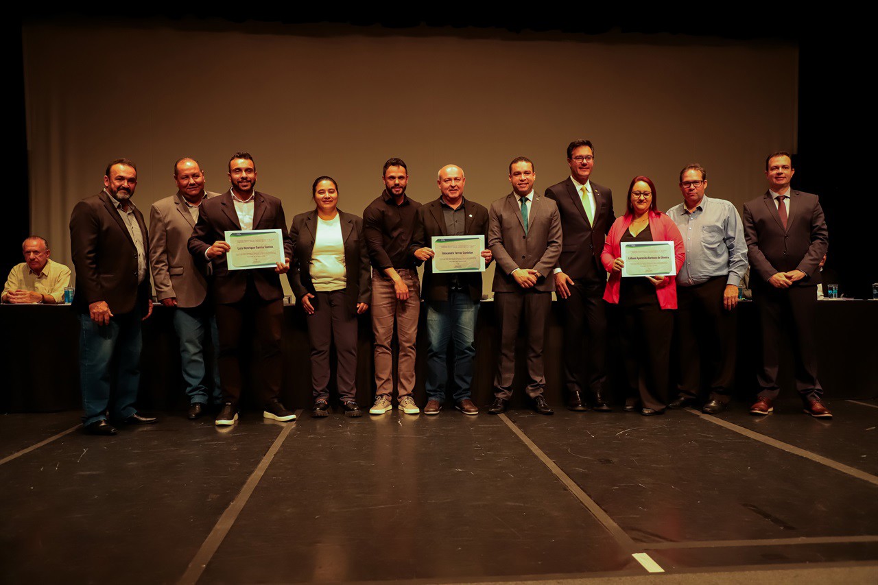 Vereadores tomam posse e defendem regulamentação da Região Metropolitana