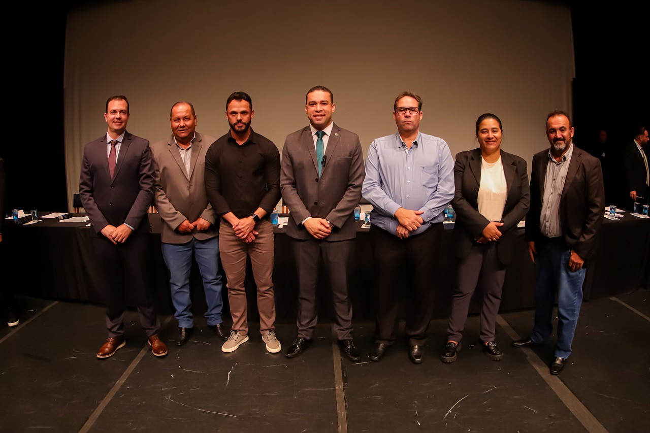 Vereadores tomam posse e defendem regulamentação da Região Metropolitana