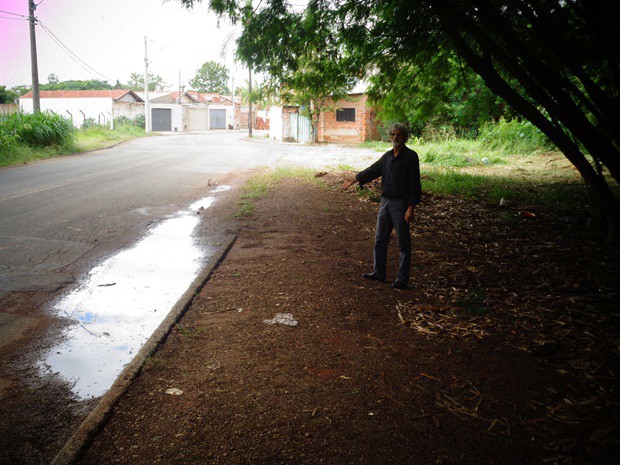 Lennon pede calçada em iluminação no Água Branca