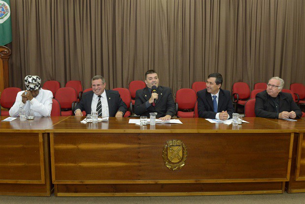 Entrega de título de Cidadão Piracicabano ao empresário  Carlos Alberto Prochnow