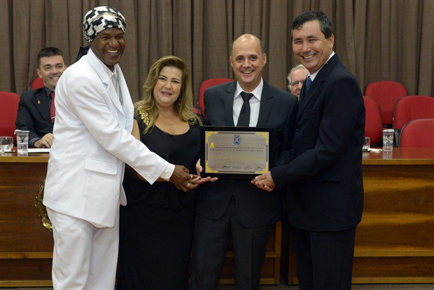 Entrega de título de Cidadão Piracicabano ao empresário  Carlos Alberto Prochnow