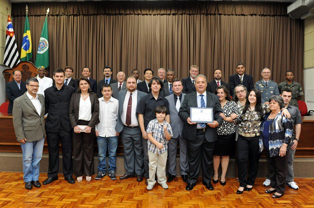 Entrega de título de Cidadão Piracicabano ao delegado Abelha 
