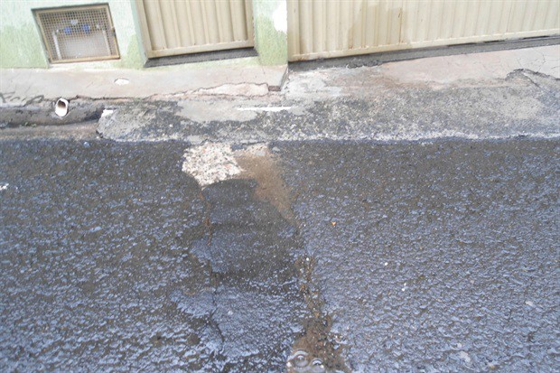 Melhorias são solicitadas nas ruas Kurt Nimuedajú e João Crisóstomo