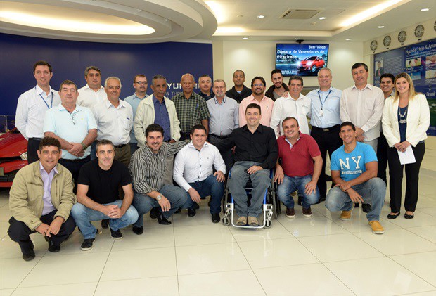 Vereadores visitaram a fábrica da Hyundai na manhã desta segunda-feira