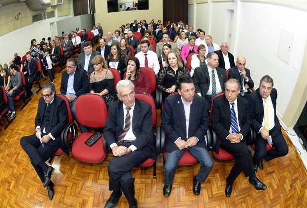 Reunião Solene de entrega de título de Cidadão Piracicabano a Paulo Kishi