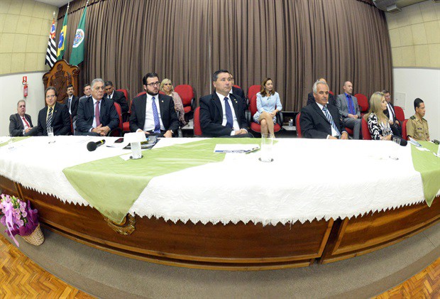 Reunião Solene de entrega de título de Cidadão Piracicabano a Paulo Kishi