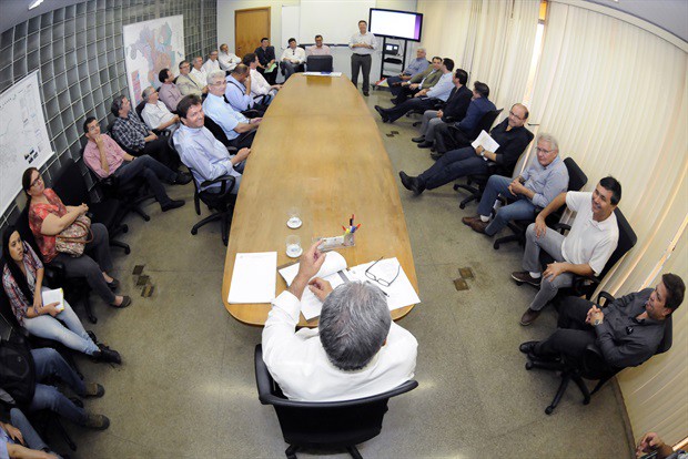Encontro ocorreu no gabinete do prefeito municipal