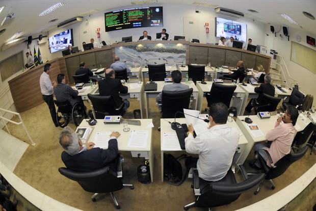 Parlamentares classificaram a atitude como deplorável 