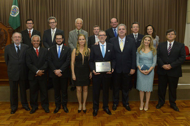  Entrega de título de Cidadão Piracicabano ao doutor Guilherme Mônaco de Mello