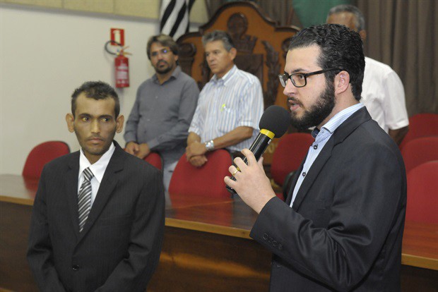 Cerimônia de posse aconteceu nesta sexa-feira, no Salão Nobre Helly de Campos Melges