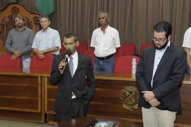 Cerimônia de posse aconteceu nesta sexa-feira, no Salão Nobre Helly de Campos Melges