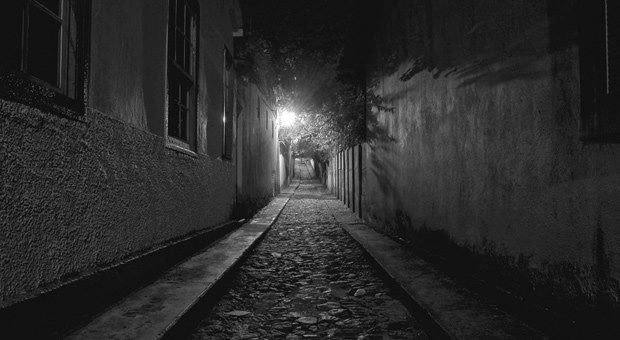 Imagem Ilustrativa | in:http://www.lavras24horas.com.br/portal/espacos-e-monumentos-de-tiradentes-ganham-moderno-sistema-de-luzes/  Acesso: 11/03/2016 - 12h04. 