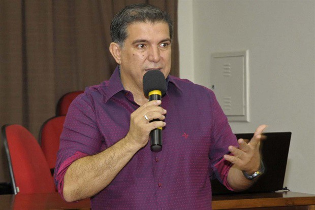 Paiva instiga jovens em participação política no Conheça o Legislativo