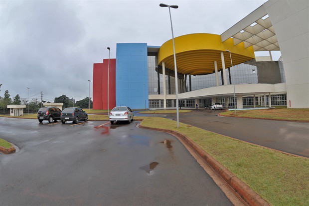 José Lopes vistoria conclusão de obras do Hospital Regional