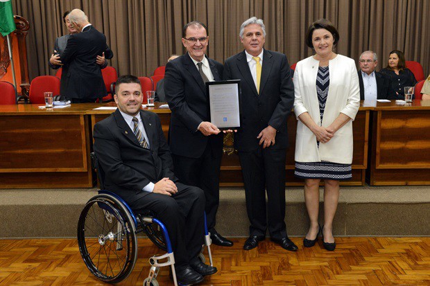 Vereadores comemoram os 35 anos da Uniodonto em Piracicaba