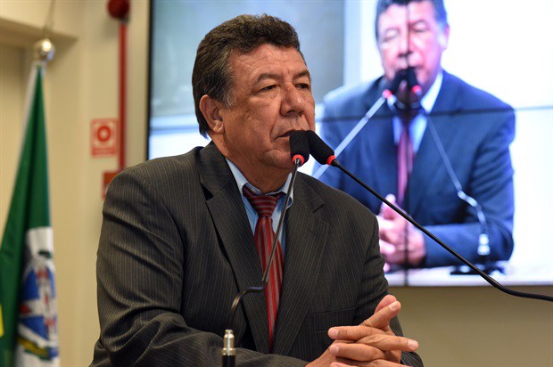 Lair Braga defende reparação em caixas de energia da José Bonifácio