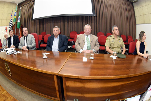 Solenidade homenageou dez trabalhadores do comércio de Piracicaba