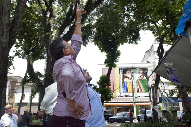 Vereador conferiu a situação da praça José Bonifácio na tarde desta quinta-feira