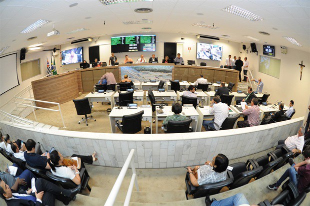 Aprovação do projeto de lei 50/2018 ocorreu na noite desta quinta-feira (22)