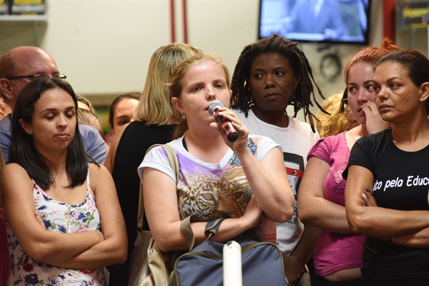 Público que acompanhou a reunião pública na galeria do plenário pôde fazer comentários e perguntas