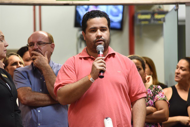 Público que acompanhou a reunião pública na galeria do plenário pôde fazer comentários e perguntas