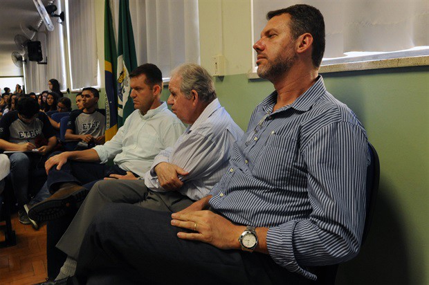 À tarde, palestra ocorreu na Etec "Fernando Febeliano da Costa"
