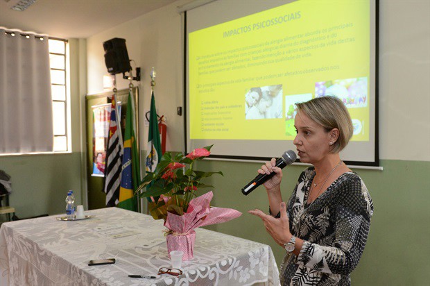 Érika Campos falou sobre os impactos psicossociais da alergia alimentar