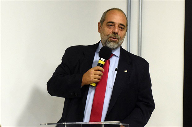 Jefferson Goularte, da OAB, destacou papel dos colaboradores da Escola