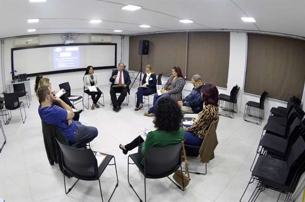 Escola do Legislativo abre discussões sobre uso de drogas