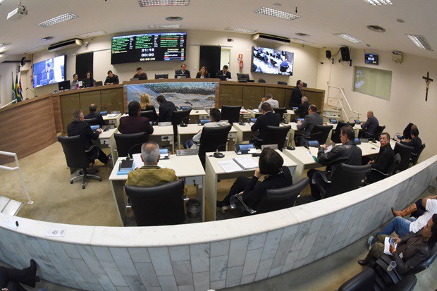 Vereadores adiam discussão de veto parcial ao PLC da acessibilidade 