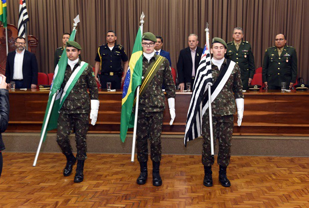 Vereador Relinho é autor da homenagem ao primeiro-tenente