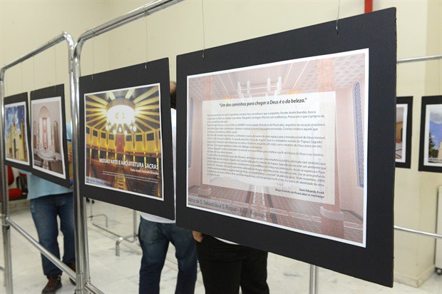 Exposição sacra: Bandeira enaltece trajetória e obras de padre Brandão