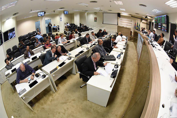 Vereadores autorizam repasse de R$ 195 mil para programas esportivos