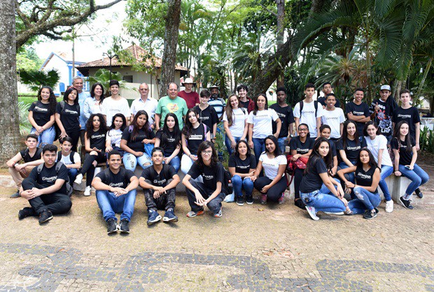 Longatto repete jornada ambiental com alunos na defesa do Corumbataí