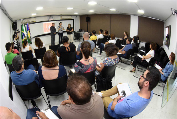 Diretora da Escola, vereadora Nancy Thame comentou importância da novidade