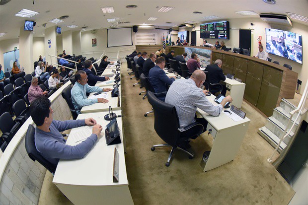 Trabalhos legislativos aconteceram no Plenário Francisco Antonio Coelho