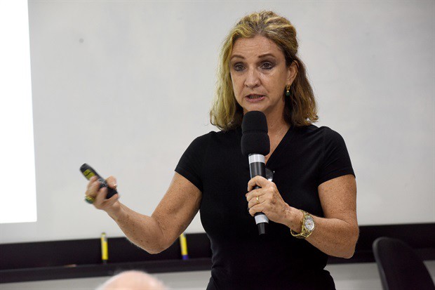 Cada pessoa tem seus sentimentos e histórias de vida, como fazer um grupo de pessoas trazer resultados dentro das características da empresa?, questionou Eline